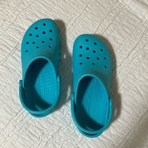 Crocs shoes; women’s size 10; excellent condition
